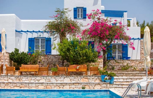 Drios Paros Luxury Hotel - helloGreece